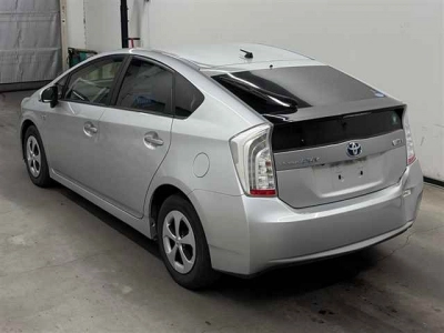 TOYOTA PRIUS PHV