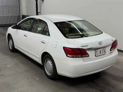 TOYOTA PREMIO
