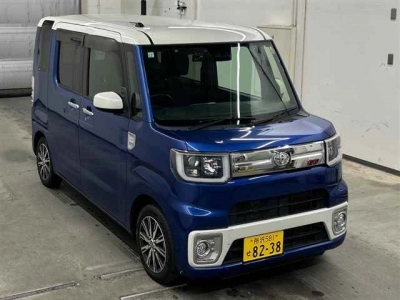 TOYOTA PIXIS MEGA