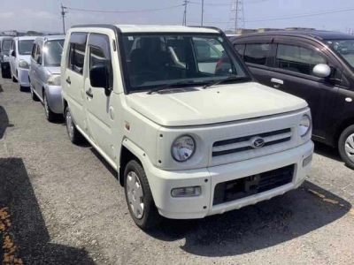 DAIHATSU NAKED