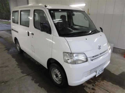 TOYOTA LITE ACE VAN