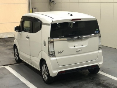 HONDA N-BOX SLASH