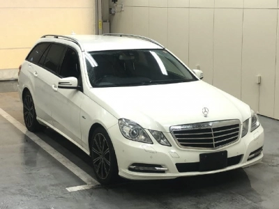 MERCEDES BENZ E CLASS