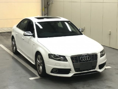 AUDI S4