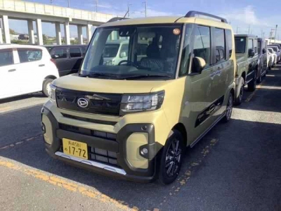 DAIHATSU TANTO FUN CROSS