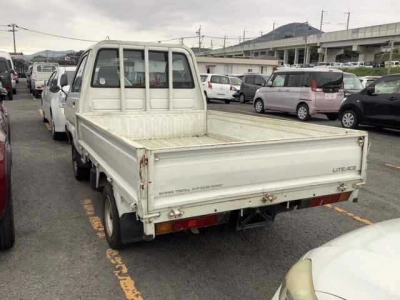 TOYOTA LITE ACE TRUCK