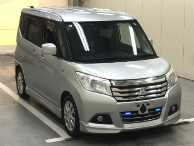 MITSUBISHI DELICA D:2