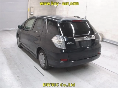 HONDA FIT SHUTTLE HYBRID