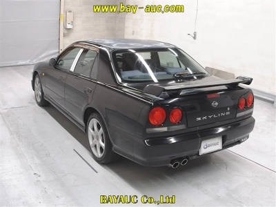 NISSAN SKYLINE