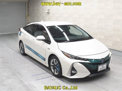 TOYOTA PRIUS PHV