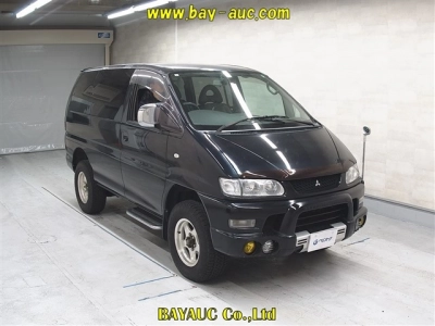 MITSUBISHI DELICA SPACE GEAR