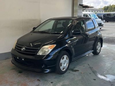 TOYOTA IST