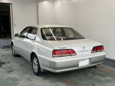TOYOTA CRESTA