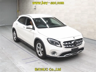 MERCEDES BENZ GLA