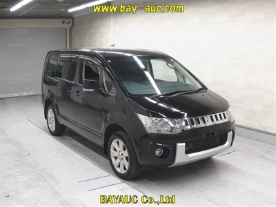MITSUBISHI DELICA D:5