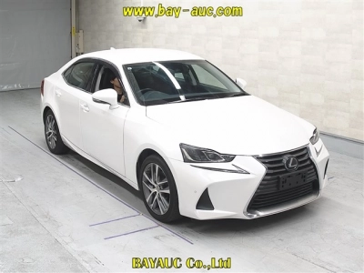 LEXUS IS