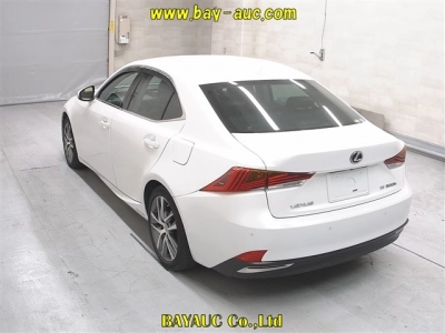 LEXUS IS