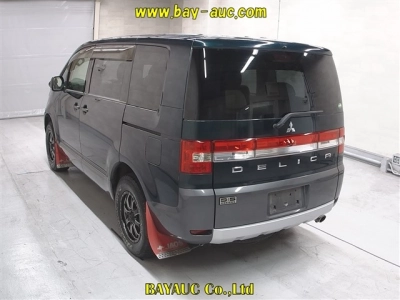 MITSUBISHI DELICA D:5