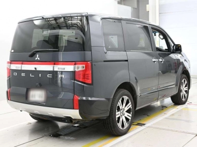 MITSUBISHI DELICA D:5
