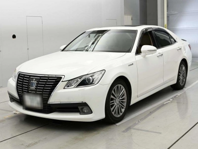 TOYOTA CROWN HYBRID