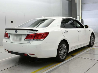 TOYOTA CROWN HYBRID