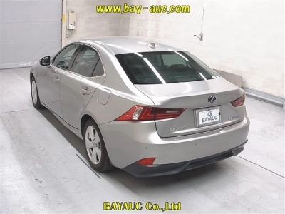 LEXUS IS