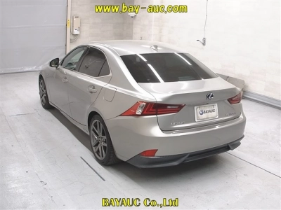 LEXUS IS