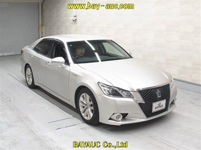TOYOTA CROWN HYBRID