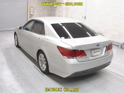 TOYOTA CROWN HYBRID