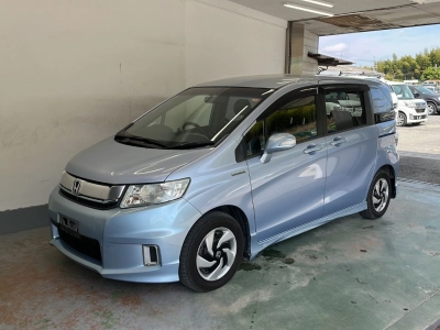 HONDA FREED SPIKE HYBRID