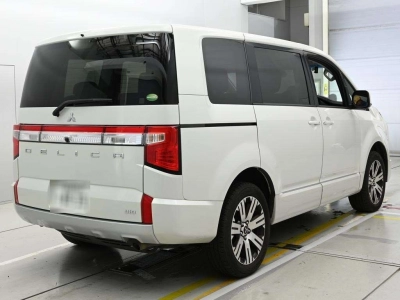 MITSUBISHI DELICA D:5