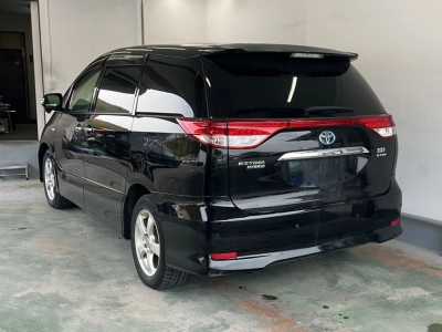 TOYOTA ESTIMA HYBRID