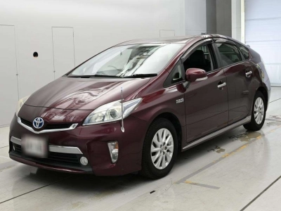 TOYOTA PRIUS PHV