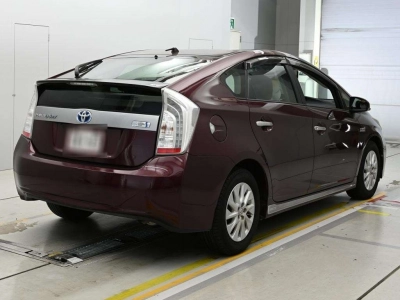 TOYOTA PRIUS PHV
