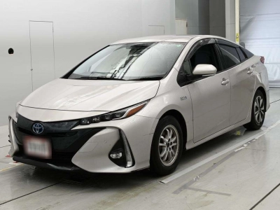 TOYOTA PRIUS PHV