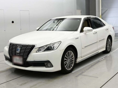 TOYOTA CROWN HYBRID