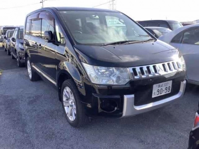 MITSUBISHI DELICA D:5