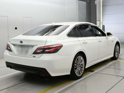 TOYOTA CROWN HYBRID