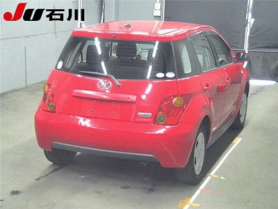 TOYOTA IST