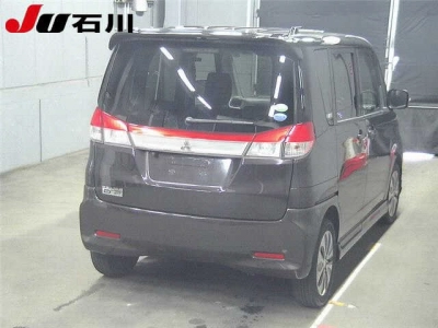 MITSUBISHI DELICA D:2