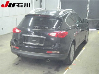 NISSAN SKYLINE CROSSOVER