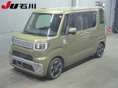 DAIHATSU WAKE