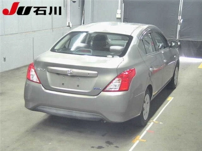 NISSAN TIIDA LATIO