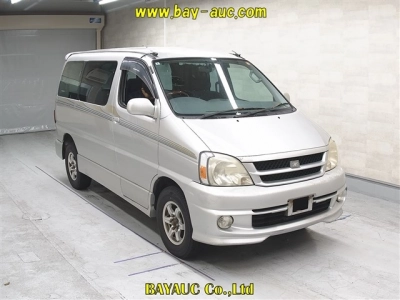TOYOTA TOURING HIACE