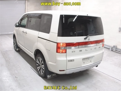 MITSUBISHI DELICA D:5