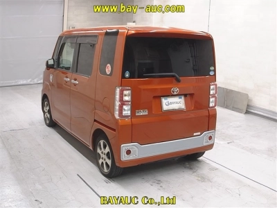 TOYOTA PIXIS MEGA