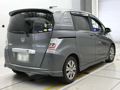 HONDA FREED SPIKE HYBRID