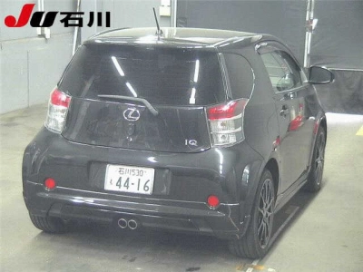 TOYOTA IQ