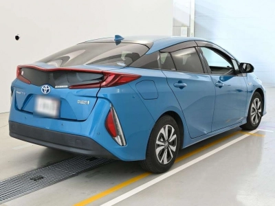 TOYOTA PRIUS PHV