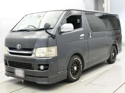 TOYOTA REGIUS VAN